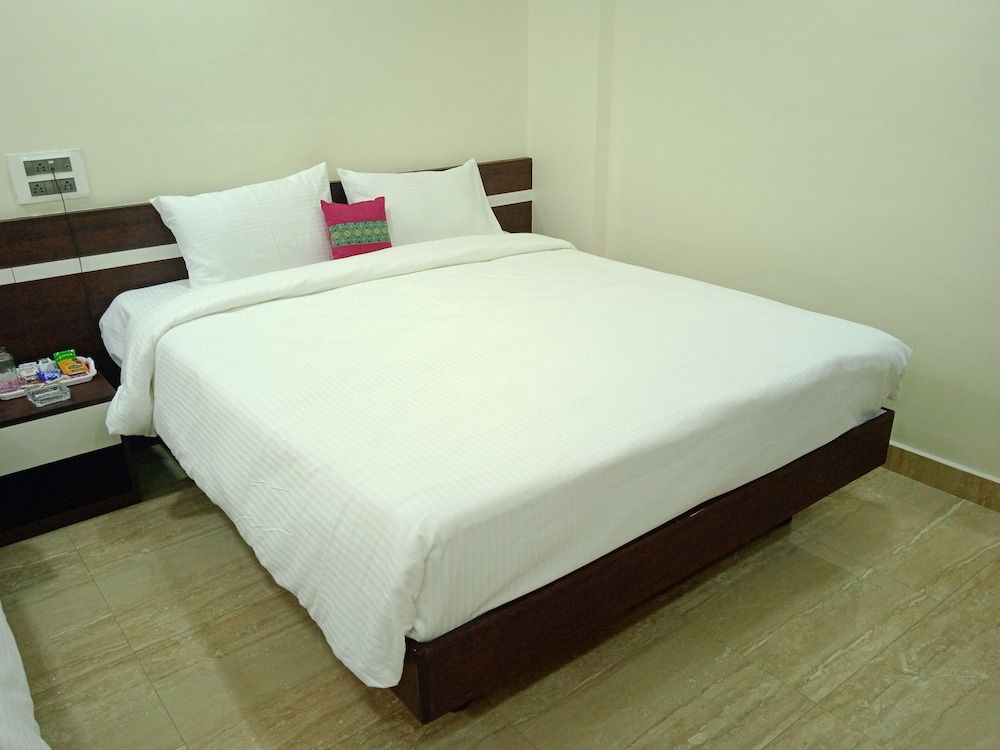 Sagar Resort Deluxe Room 10