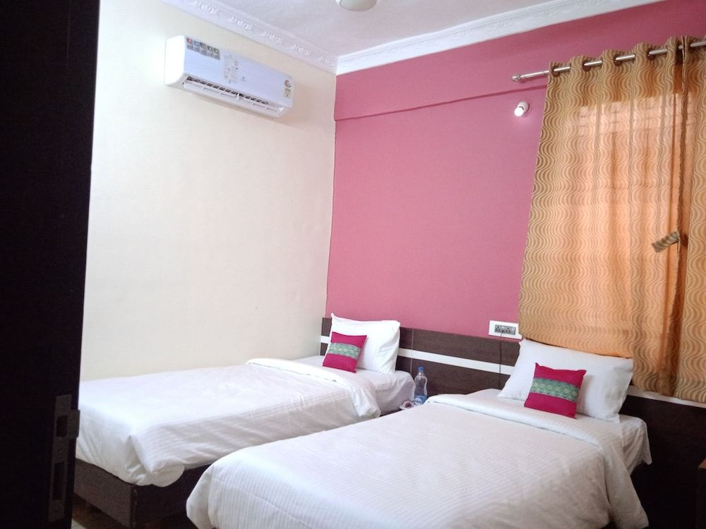 Sagar Resort Deluxe Room 8