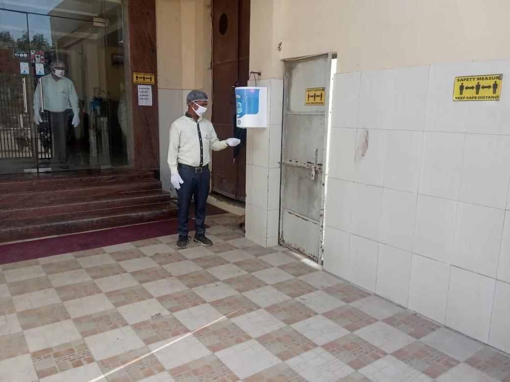 undefined Hotel Deep Continental 8