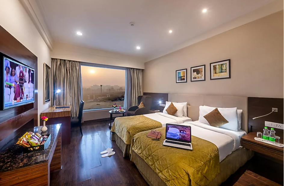 Day Use Room (11 AM to 5 PM) check in and check out on the same day NO OVERNIGHT STAY ALLOWED.