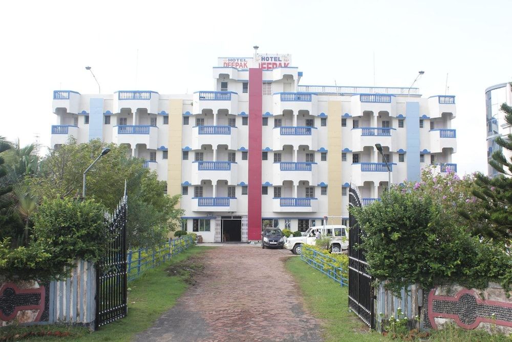 Hotel Deepak