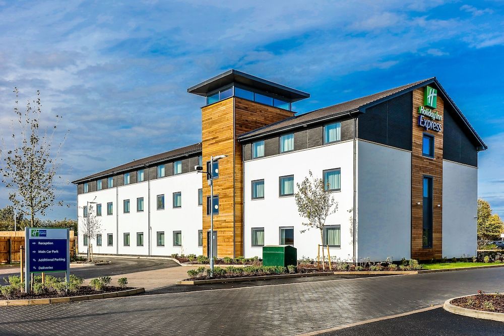 undefined Holiday Inn Express Cambridge by IHG 2