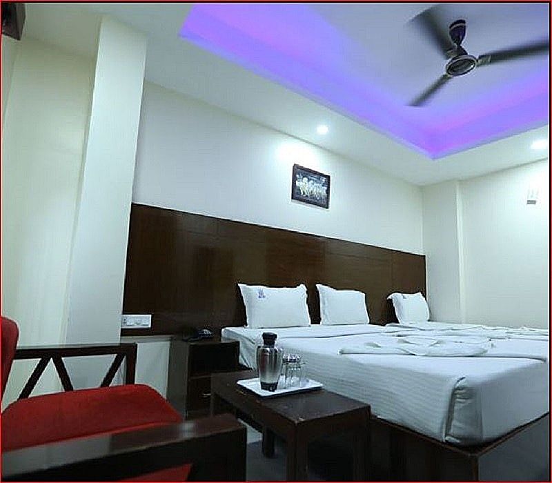 Hotel RR international Deluxe Double Room (Non-A/C) 7