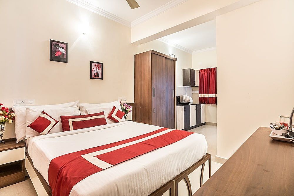 Superior Studio, 1 Queen Bed, Non Smoking, Kitchenette