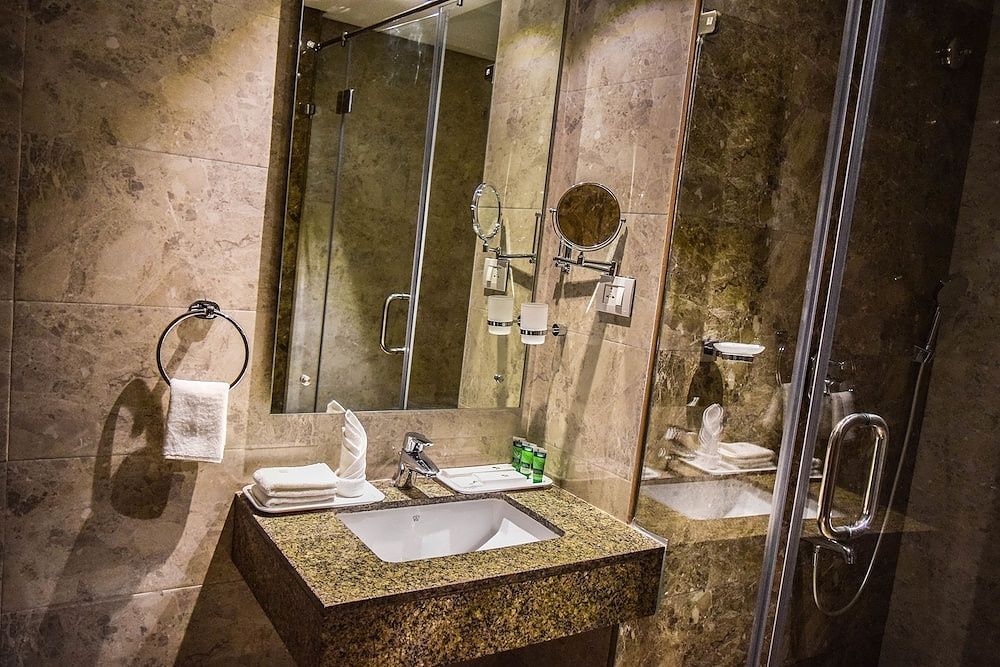 RG Royal Hotel Deluxe Double or Twin Room 15