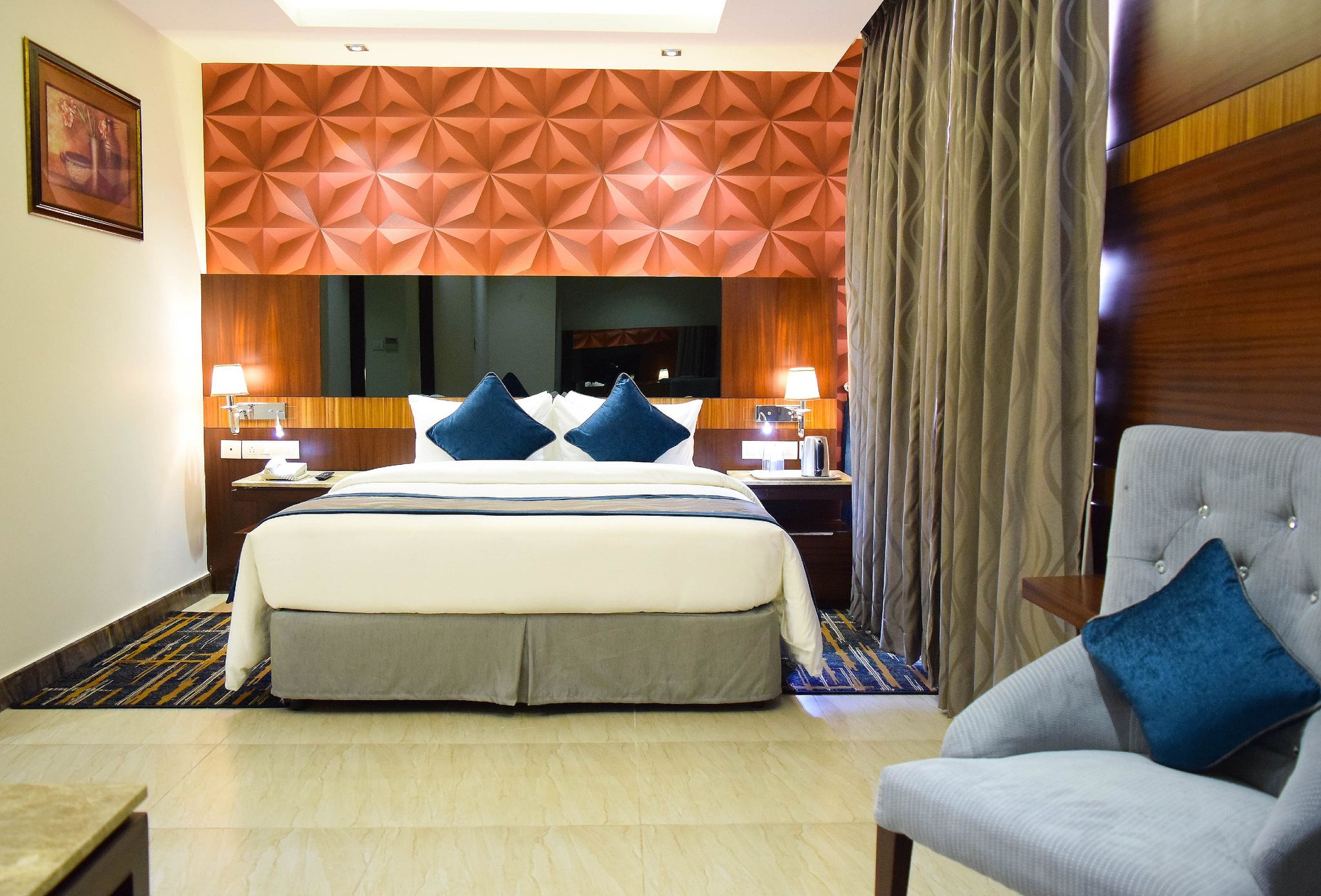 RG Royal Hotel Standard Double or Twin Room 6