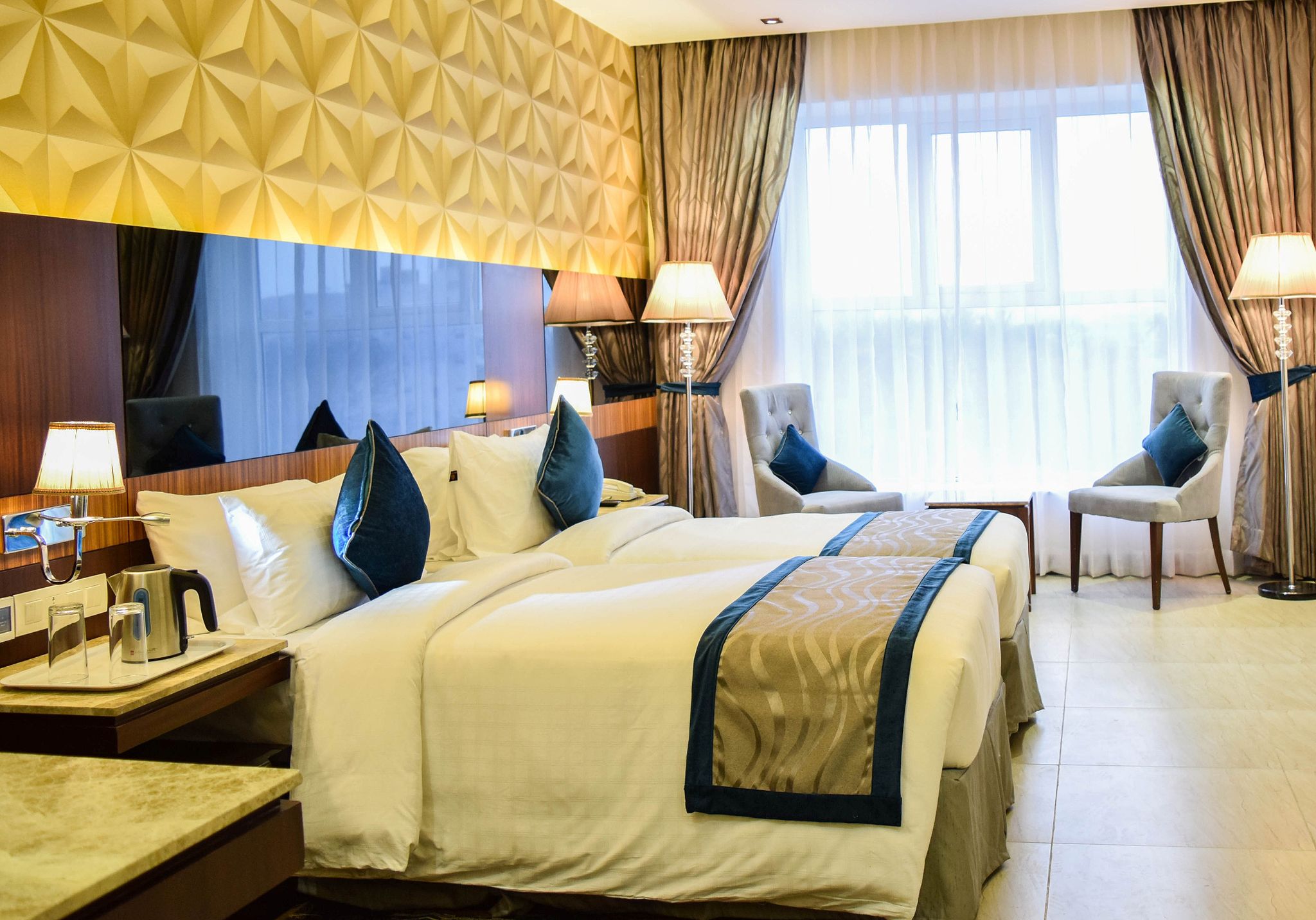 RG Royal Hotel Deluxe Double or Twin Room 10