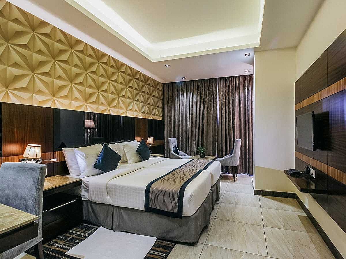 RG Royal Hotel Standard Double or Twin Room 2