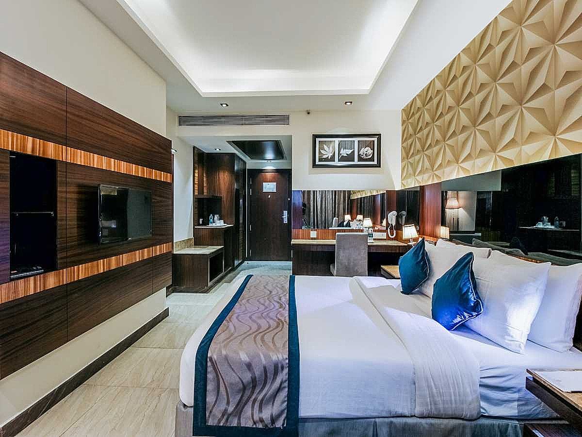 RG Royal Hotel Deluxe Double or Twin Room 2