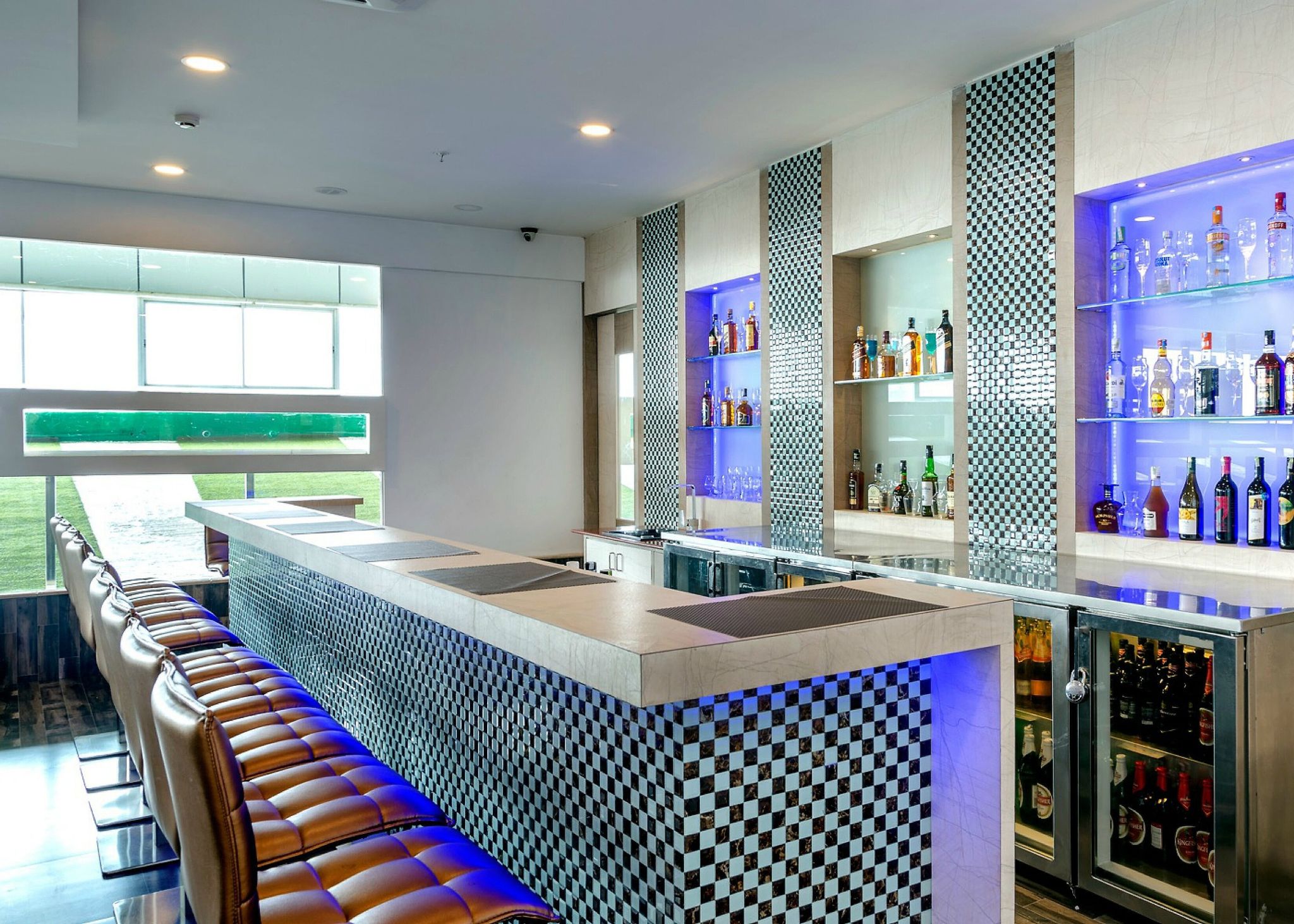 Food & Dining