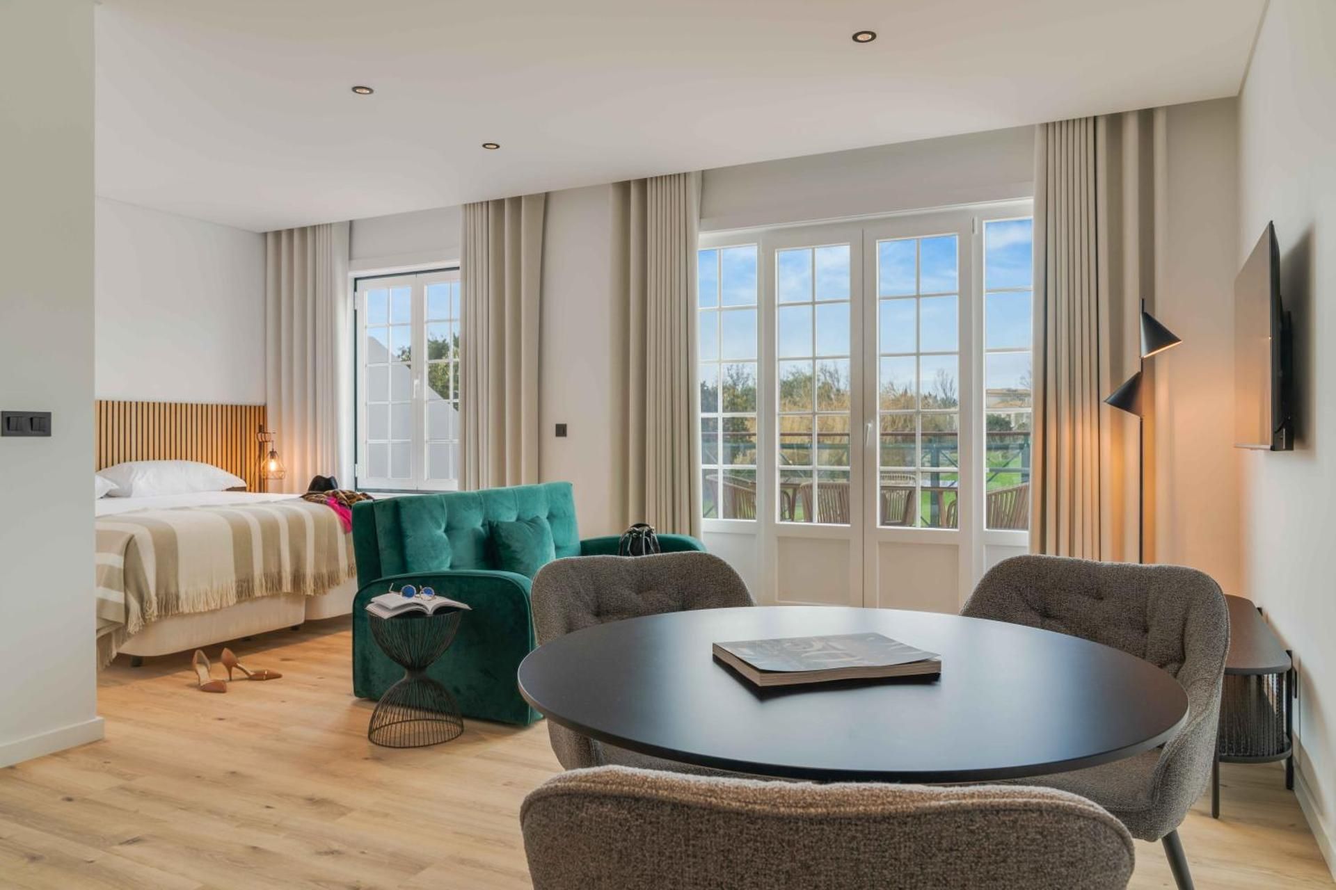 Triple Family Room with Balcony - Club House