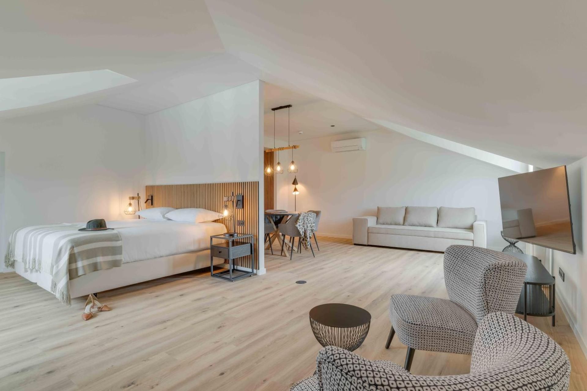 Triple Suite - Club House