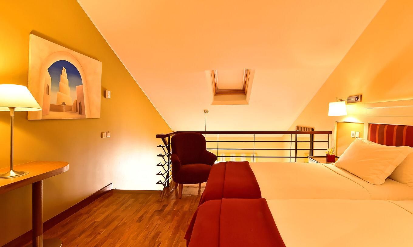 Mezzanine - 3 Adults