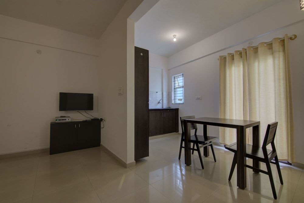 Tranquil Serviced Apartments Comfort Apartment, 1 Bedroom, Refrigerator & Microwave, City View 49