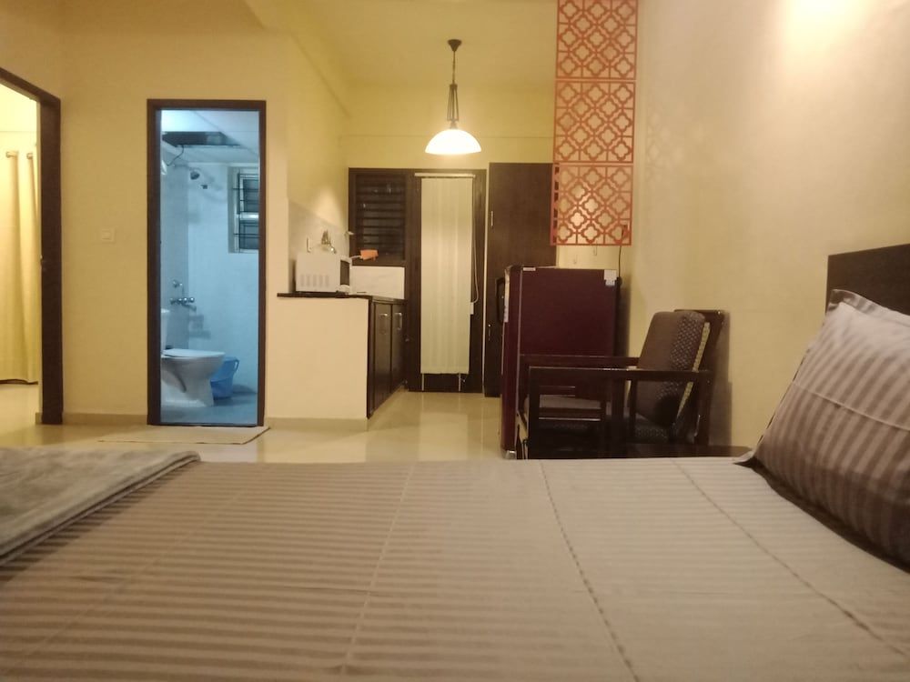 Tranquil Serviced Apartments Exclusive Apartment, 2 Bedrooms, Refrigerator & Microwave 15