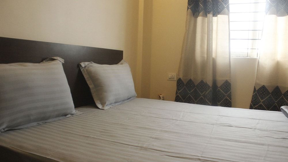 Tranquil Serviced Apartments Comfort Apartment, 1 Bedroom, Refrigerator & Microwave, City View 11