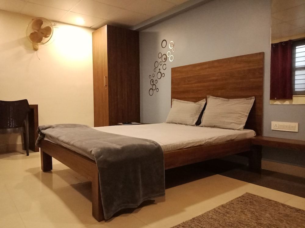 Tranquil Serviced Apartments Standard Single Room, 1 Queen Bed, Ground Floor 2