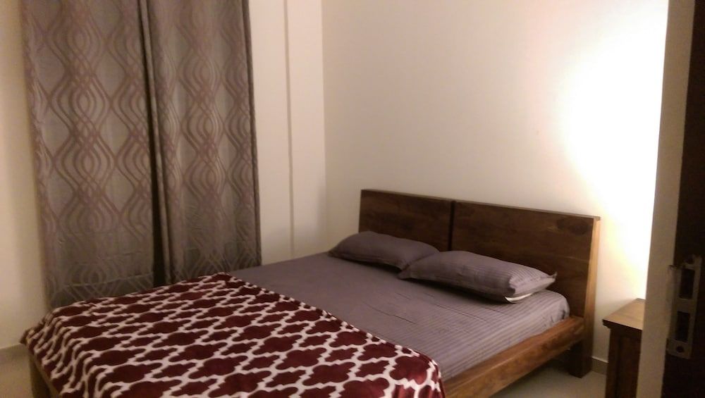 Tranquil Serviced Apartments Comfort Apartment, 1 Bedroom, Refrigerator & Microwave, City View 16