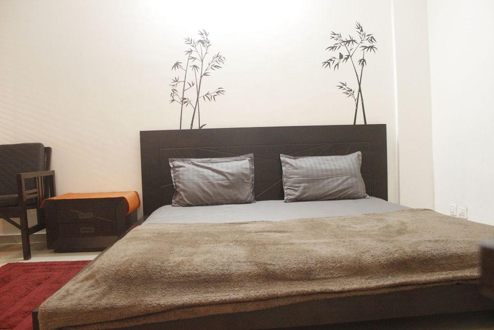 Tranquil Serviced Apartments Exclusive Apartment, 2 Bedrooms, Refrigerator & Microwave 8