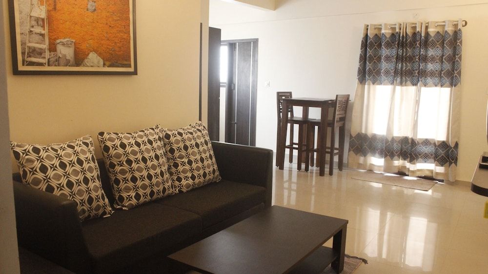 Tranquil Serviced Apartments Comfort Apartment, 1 Bedroom, Refrigerator & Microwave, City View 37