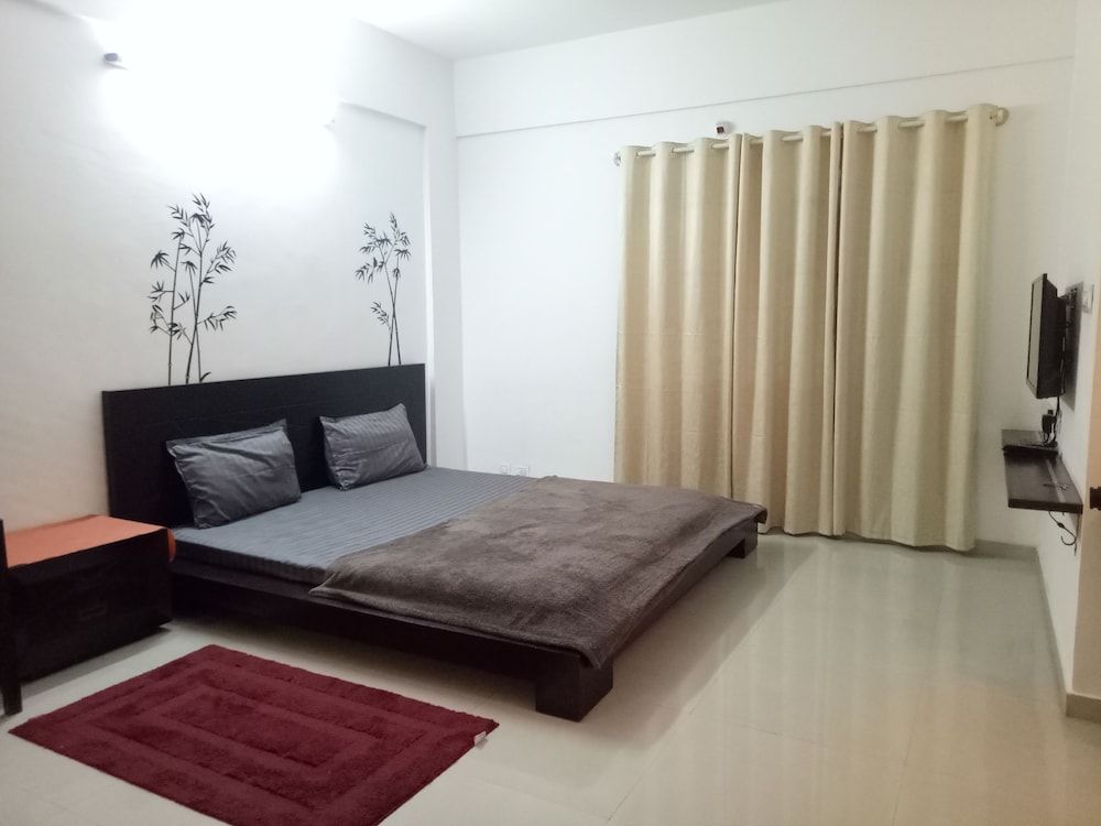Tranquil Serviced Apartments Exclusive Apartment, 2 Bedrooms, Refrigerator & Microwave 5