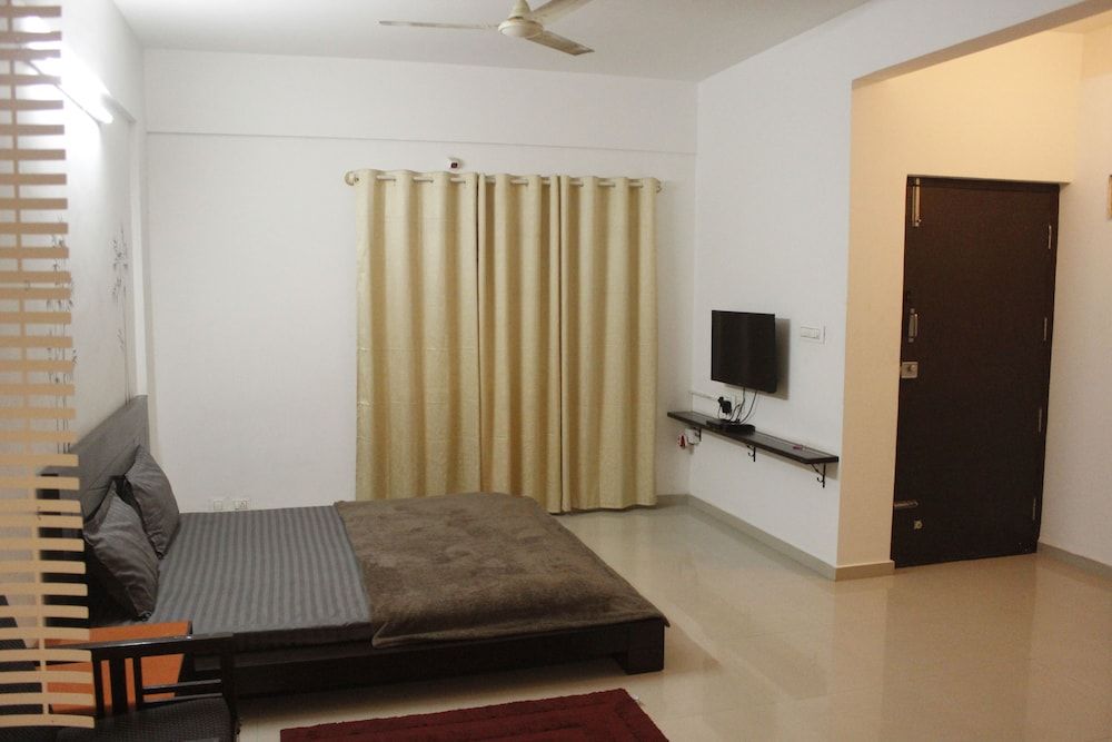 Tranquil Serviced Apartments Exclusive Apartment, 2 Bedrooms, Refrigerator & Microwave 19