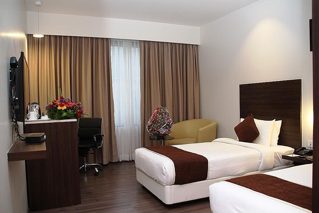 Y N Hotels Deluxe Room 3