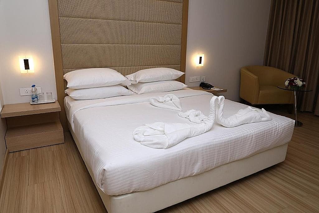 Y N Hotels Deluxe Room 17