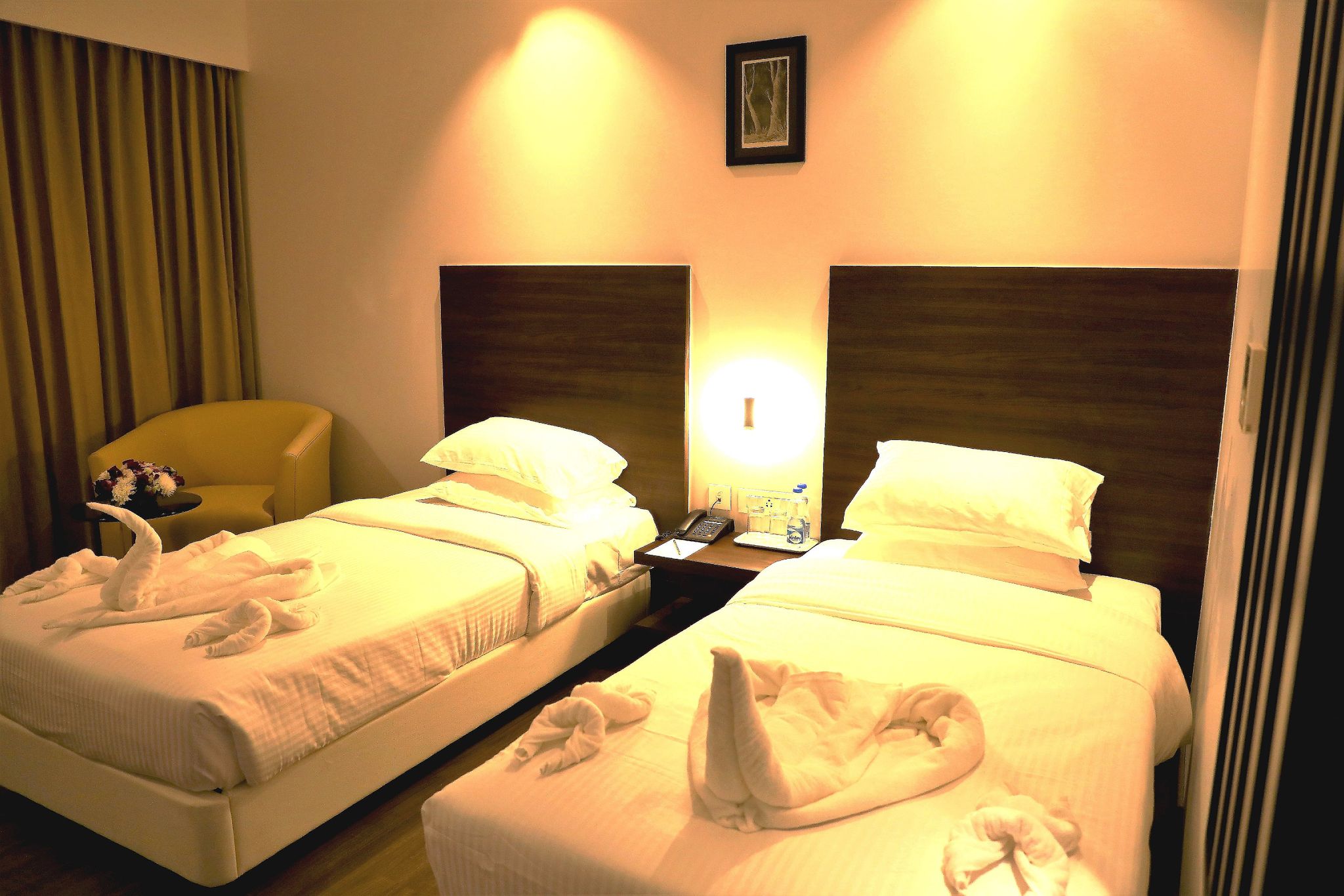 Y N Hotels Deluxe Room 10