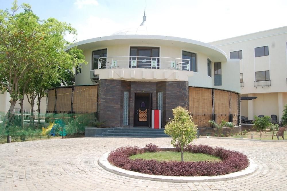 undefined The Palm Resorts 5