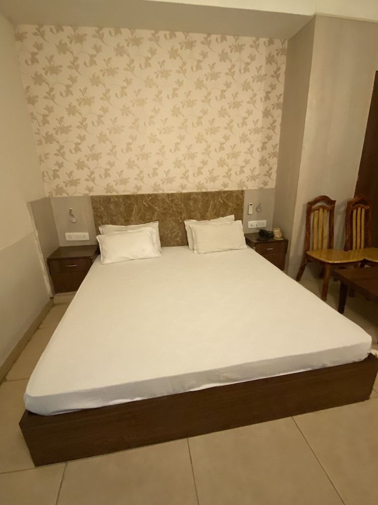 The Palm Resort Superior Double Room, 1 Twin Bed, Refrigerator, Resort View 2