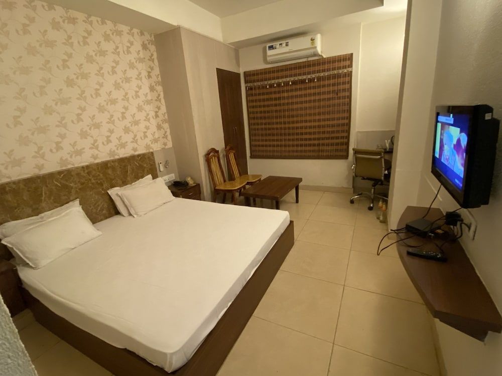 The Palm Resort Superior Double Room, 1 Twin Bed, Refrigerator, Resort View 5