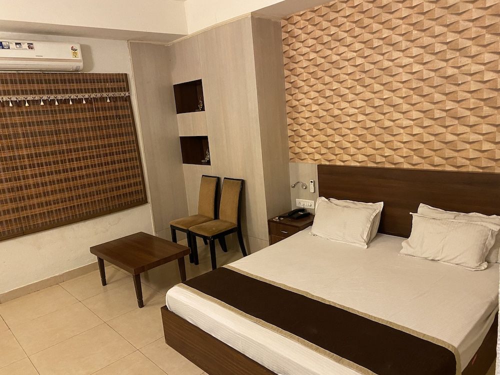 The Palm Resort Superior Double Room, 1 Twin Bed, Refrigerator, Resort View 4