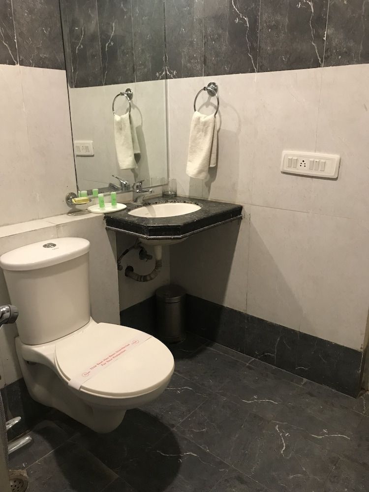 The Palm Resort Superior Double Room, 1 Twin Bed, Refrigerator, Resort View 11