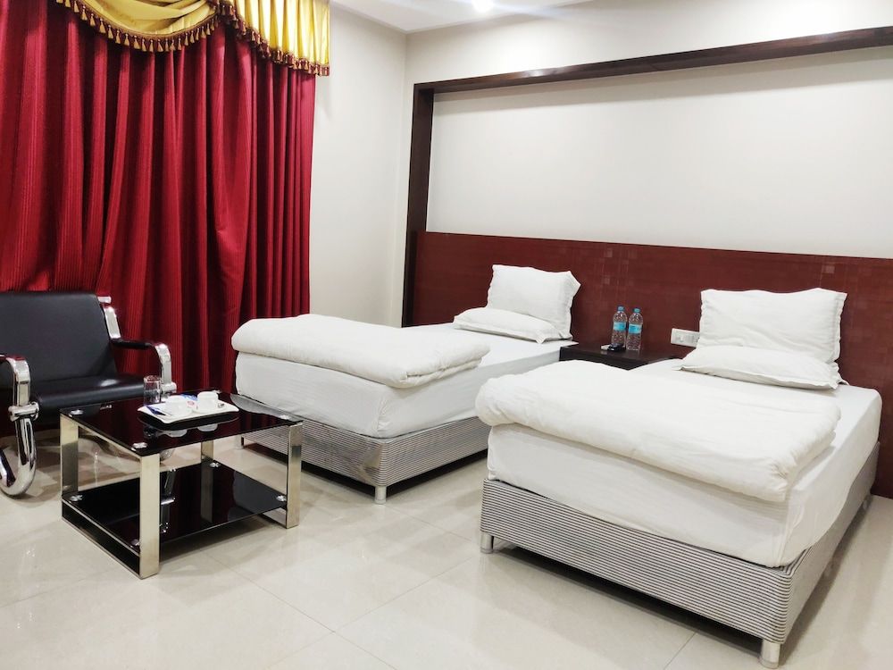 Bodhgaya Seven Inn Hotel n Restaurant Deluxe Double or Twin Room 9