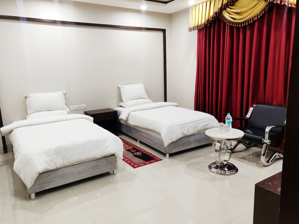 Bodhgaya Seven Inn Hotel n Restaurant Deluxe Double or Twin Room 11