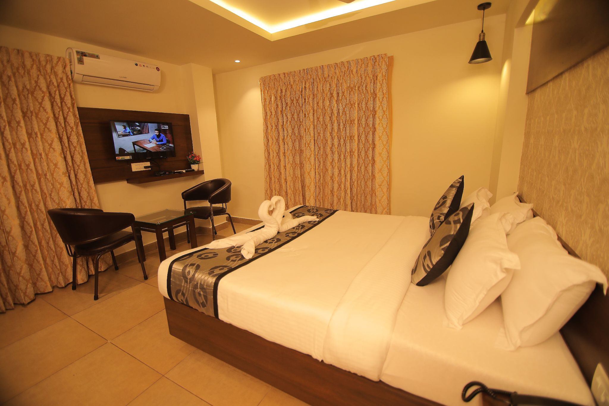 Canyon Sun Platinum Room 2