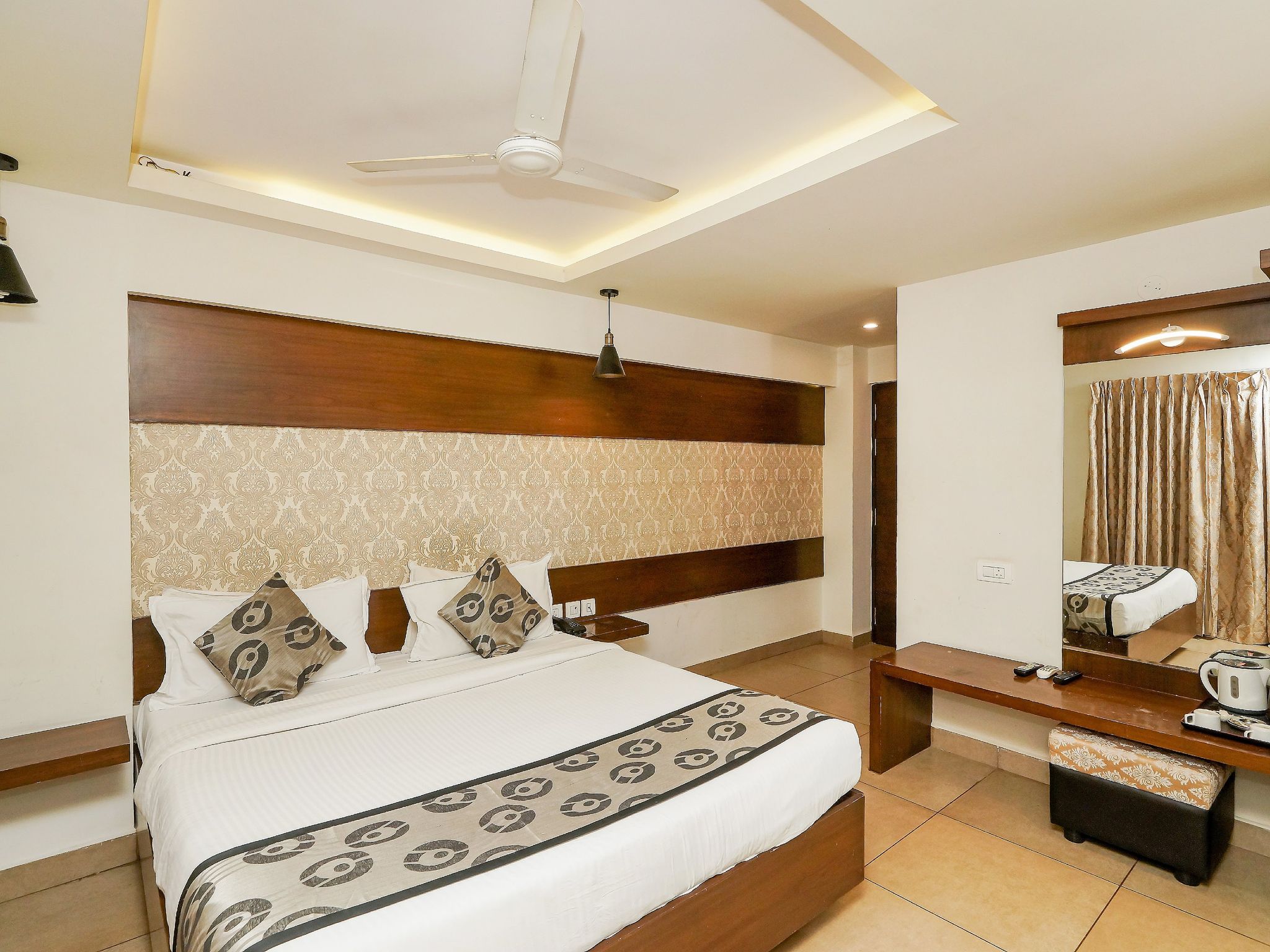 Canyon Sun Platinum Room 7