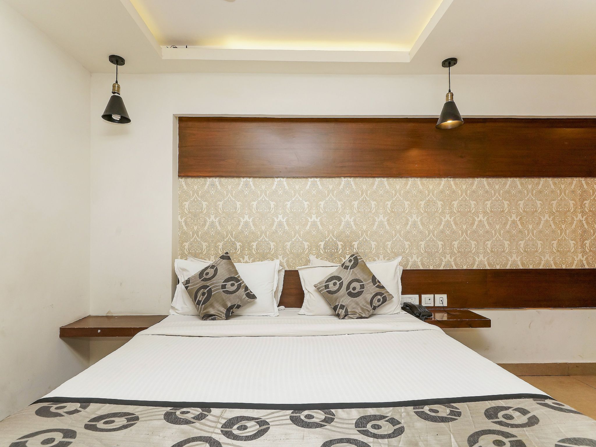 Canyon Sun Platinum Room