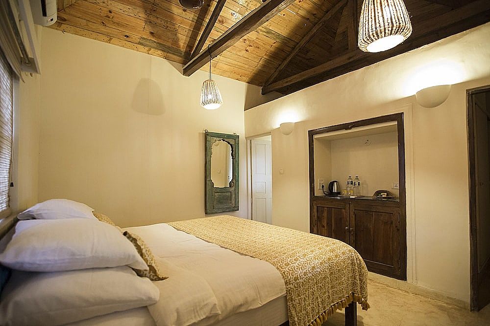 Anahata Retreat Bungalow with Private Garden 2