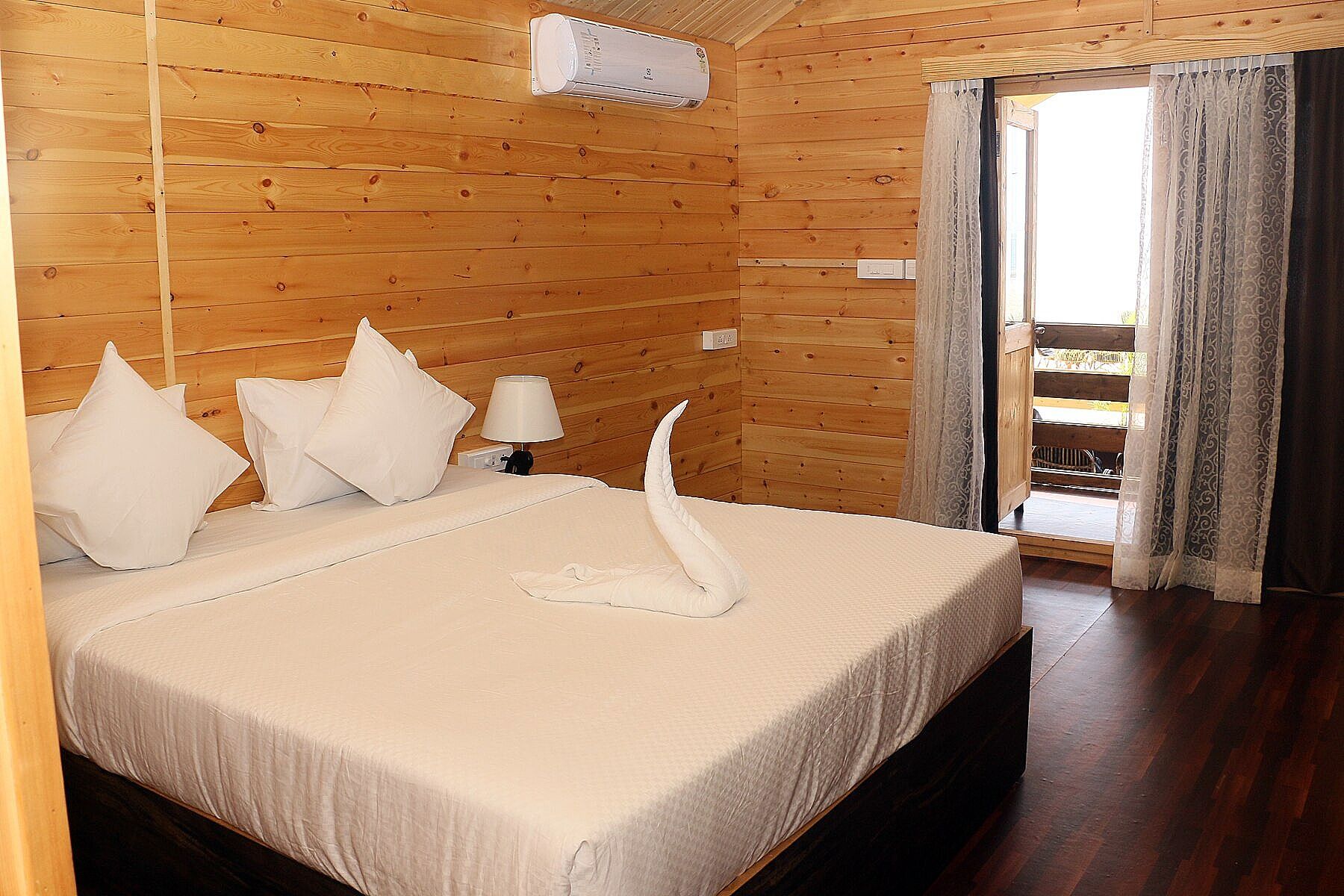 undefined Anantra Sea View Resort 4