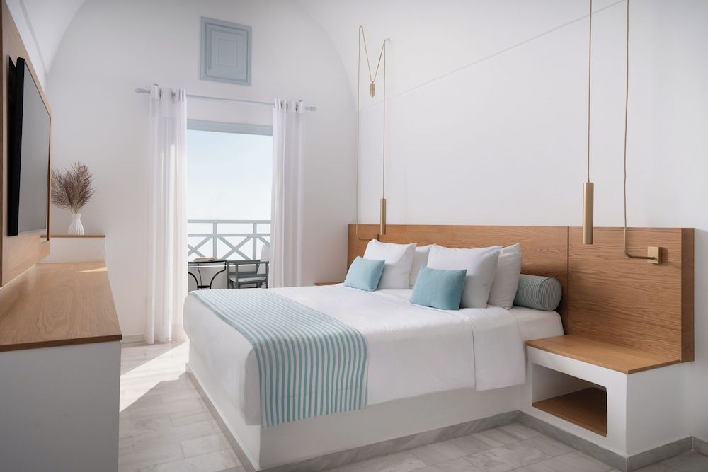 Santorini Kastelli Resort Classic Double Room 3