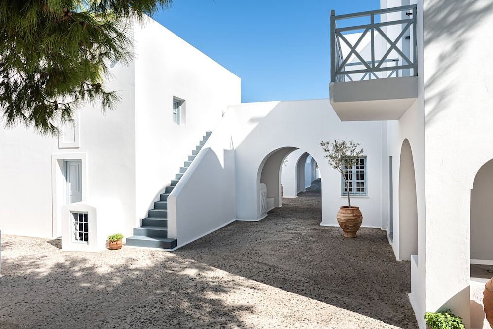 undefined Santorini Kastelli Resort 10