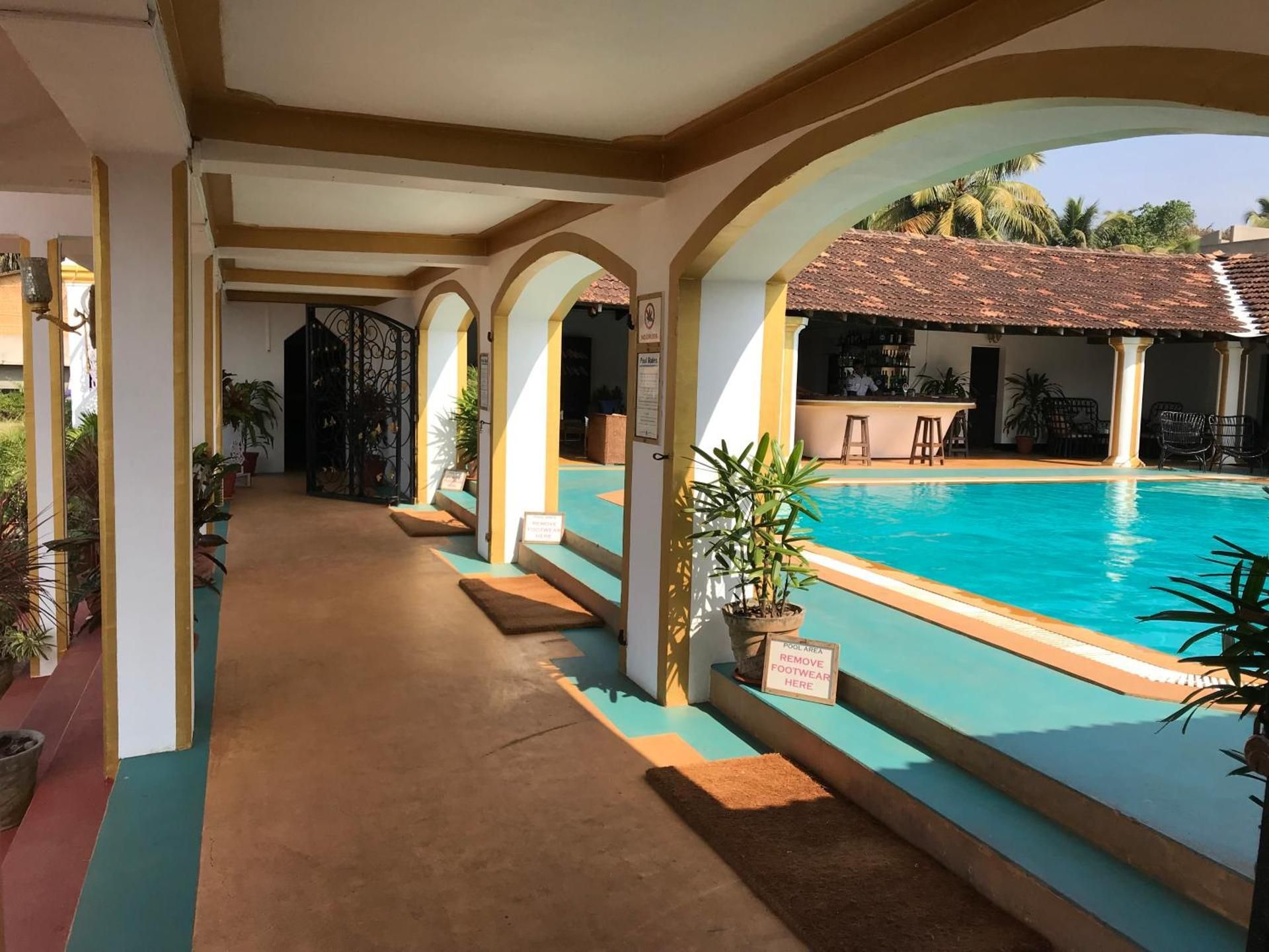 swimming pool