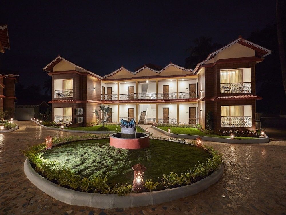 Front of property - evening/night