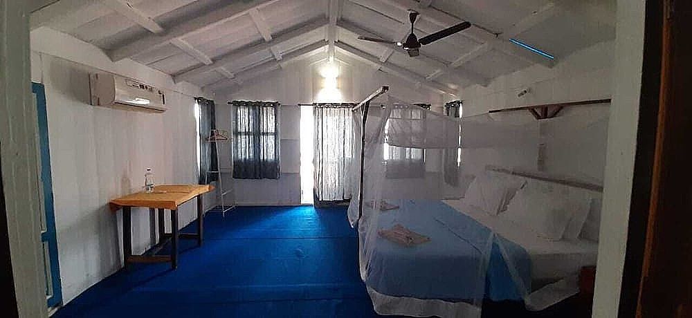 DELUXE AC SEA FACING BEACH HUT