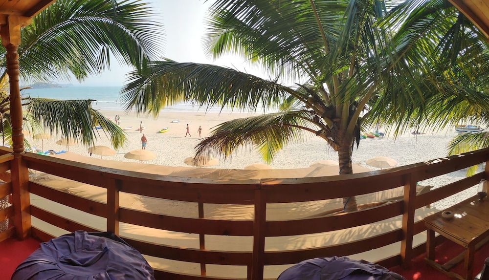 Cafe Blue Hotel Deluxe AC Sea Facing High Rise Hut 6