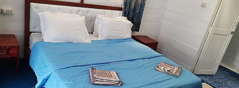 DELUXE AC SEA FACING BEACH HUT