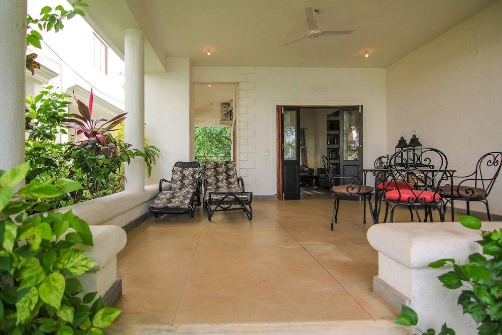 Casa Azure Villa, 3 Bedrooms, Pool View 11