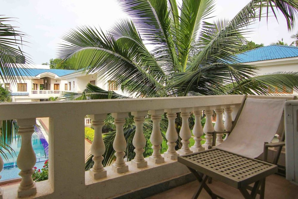 Casa Azure Villa, 3 Bedrooms, Pool View 5